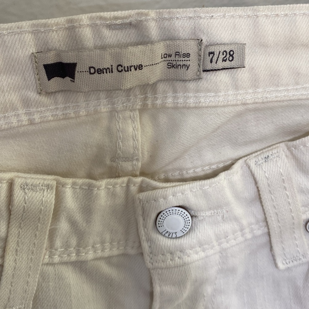 LEVI’S jeans 👖 - Picture 2 of 6